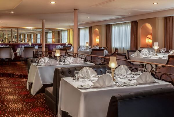 Riviera Travel Steigenberger Regency Restaurant.jpg